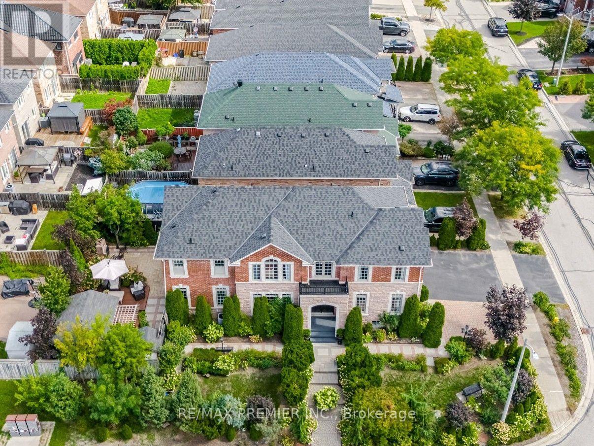 127 Ozner Crescent, Vaughan, Ontario  L4H 0G1 - Photo 1 - N13784926
