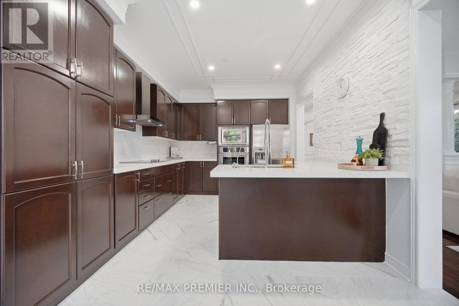 127 Ozner Crescent, Vaughan, Ontario  L4H 0G1 - Photo 14 - N13784926