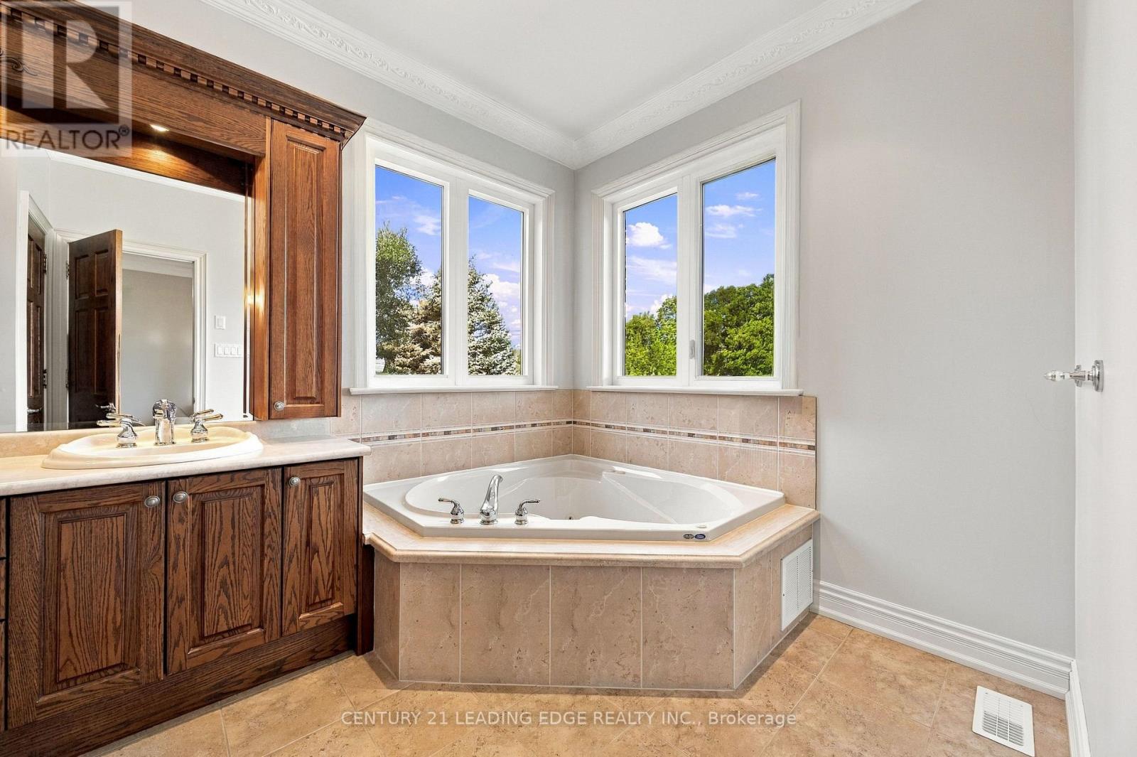 24 George Pipher Lane, Whitchurch-Stouffville, Ontario  L4A 1M4 - Photo 18 - N13785562