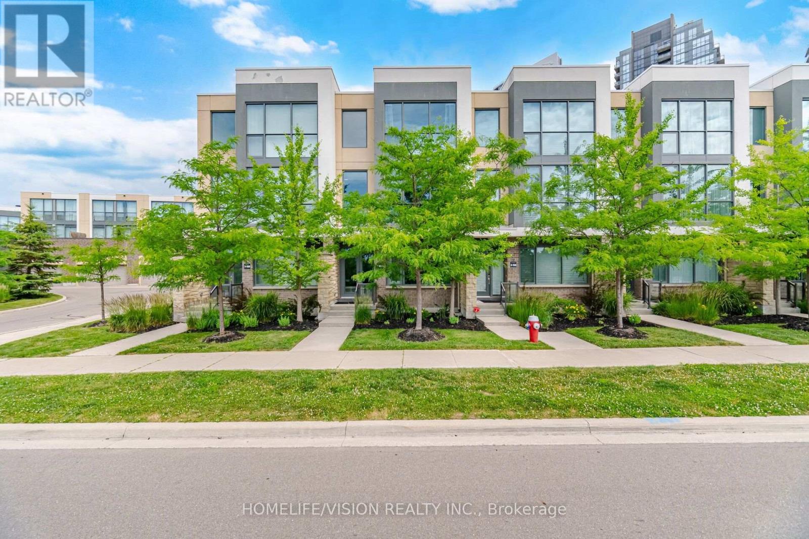 2 - 150 Little Creek Road, Mississauga, Ontario  L5R 0E9 - Photo 2 - W13785242