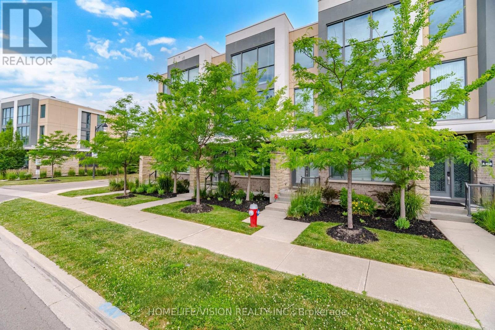 2 - 150 Little Creek Road, Mississauga, Ontario  L5R 0E9 - Photo 3 - W13785242