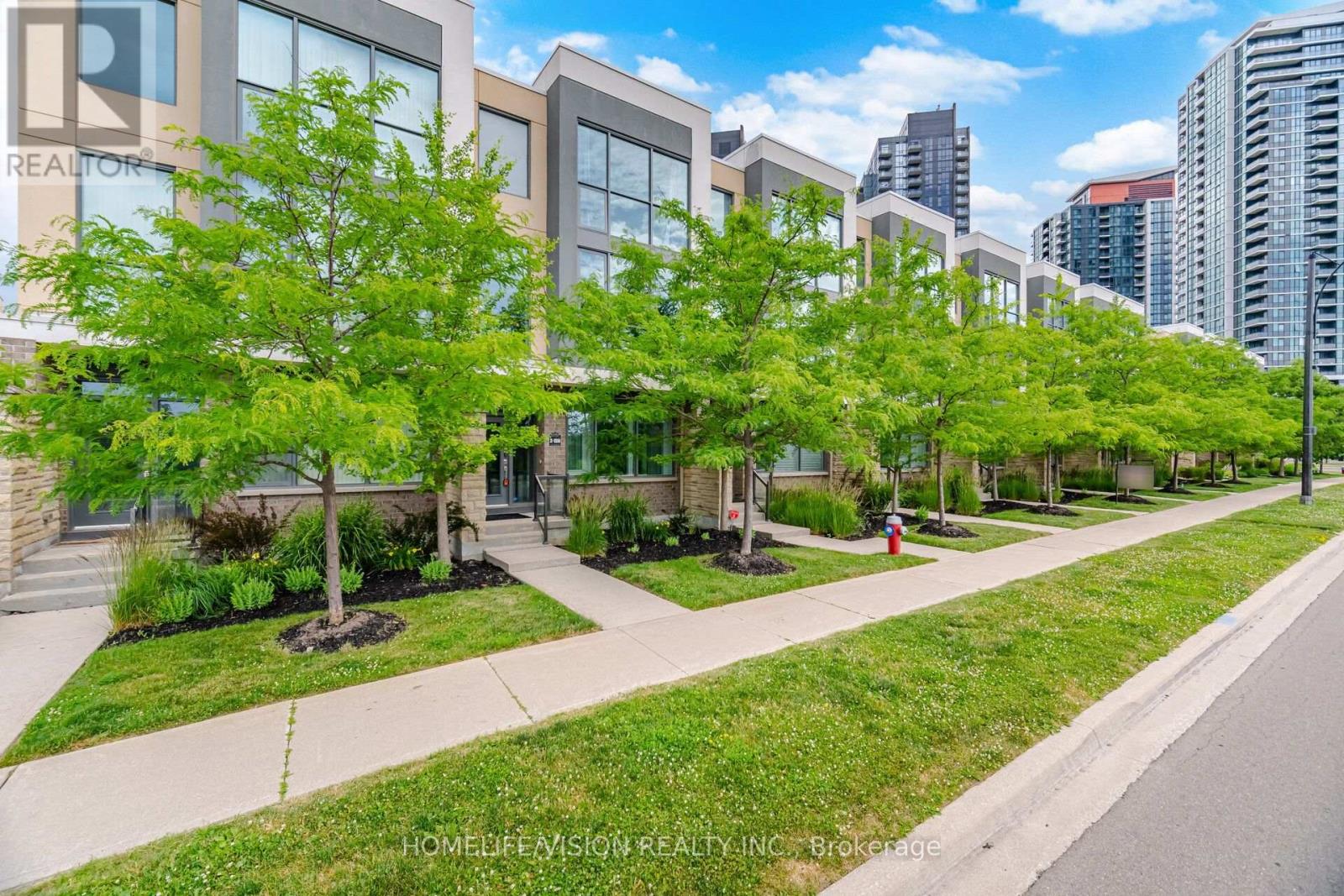 2 - 150 Little Creek Road, Mississauga, Ontario  L5R 0E9 - Photo 4 - W13785242