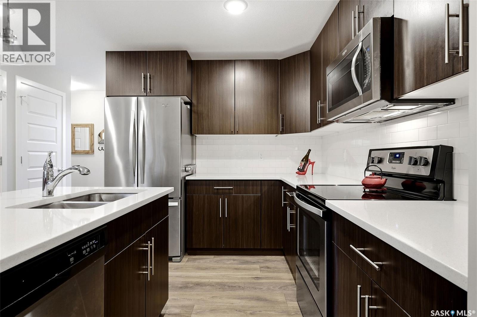 8008 Canola Avenue, Regina, Saskatchewan  S4Y 0E7 - Photo 8 - SK048504