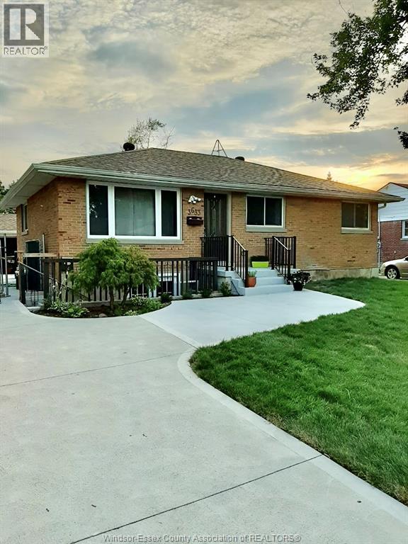MLS# 26022111: 3633 McKay Unit# LOWER, Windsor, Canada