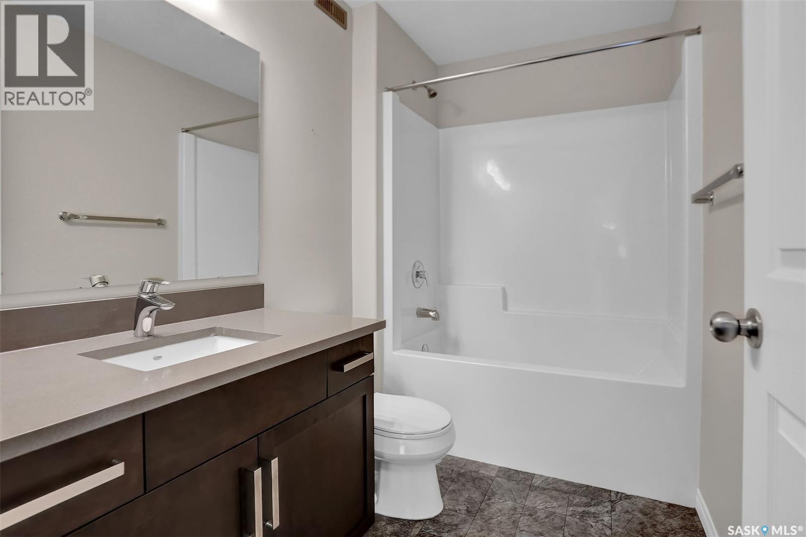 4237 Green Olive Way E, Regina, Saskatchewan  S4V 1P9 - Photo 30 - SK048354