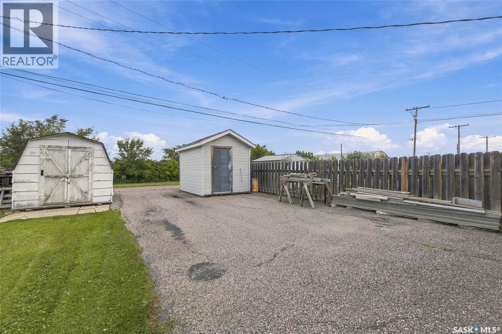 313 7th Avenue W, Rosetown, Saskatchewan  S0L 2V0 - Photo 34 - SK048117
