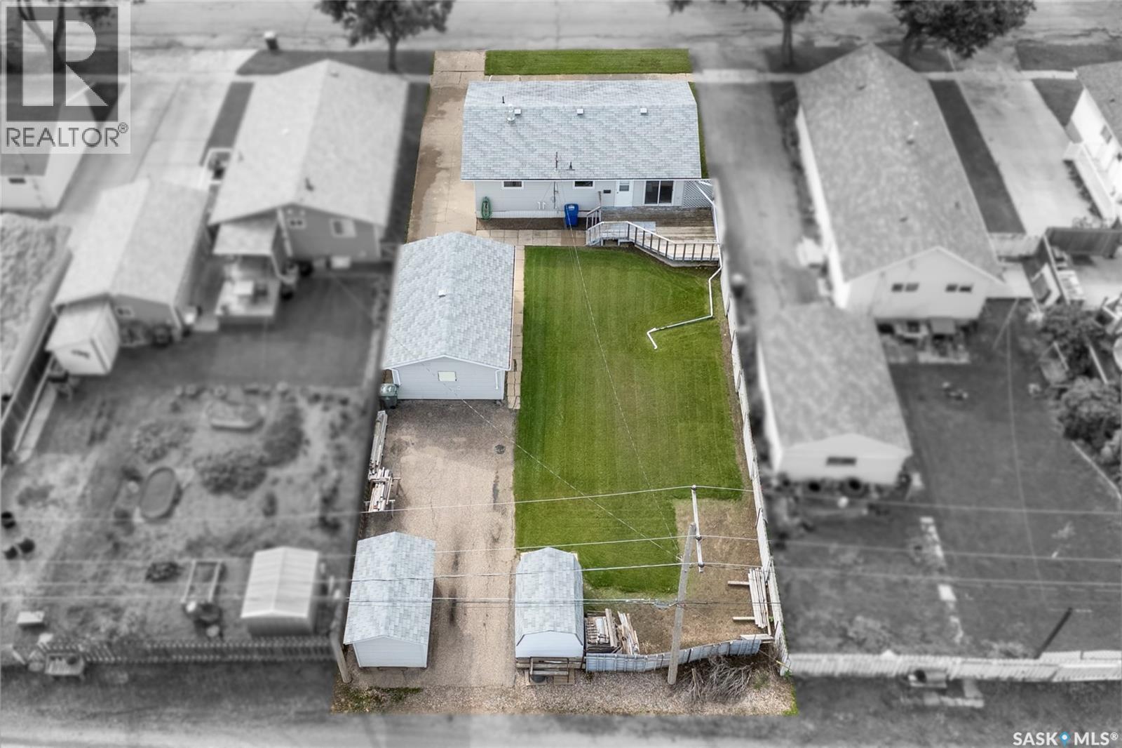 313 7th Avenue W, Rosetown, Saskatchewan  S0L 2V0 - Photo 57 - SK048117