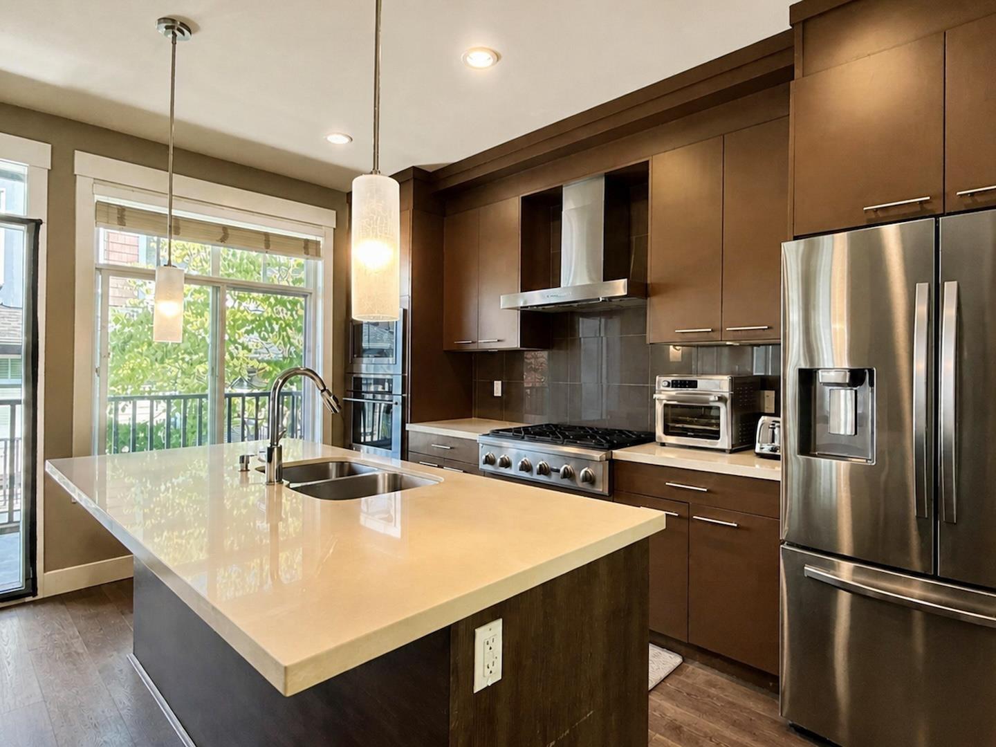 10 15977 26 AVENUE photo 3