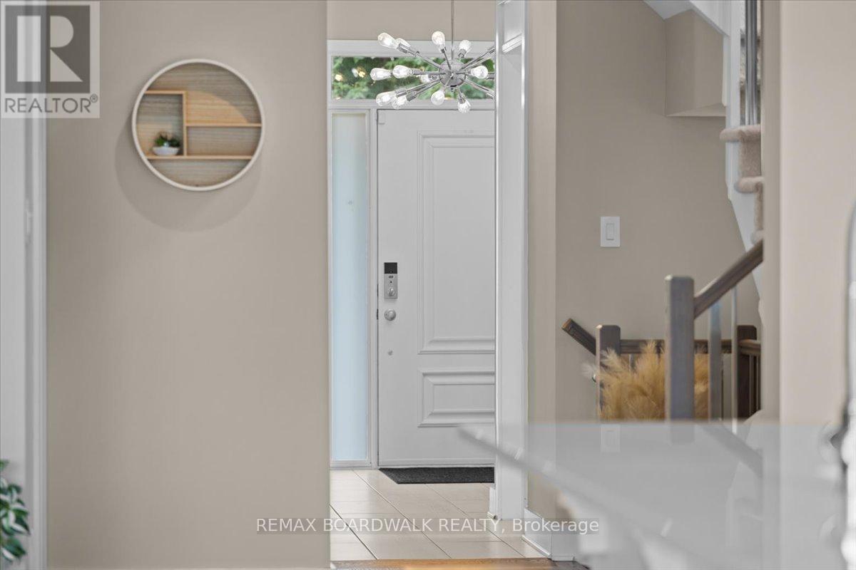 620 Barry Helman Drive, Ottawa, Ontario  K2J 4S2 - Photo 4 - X13786088