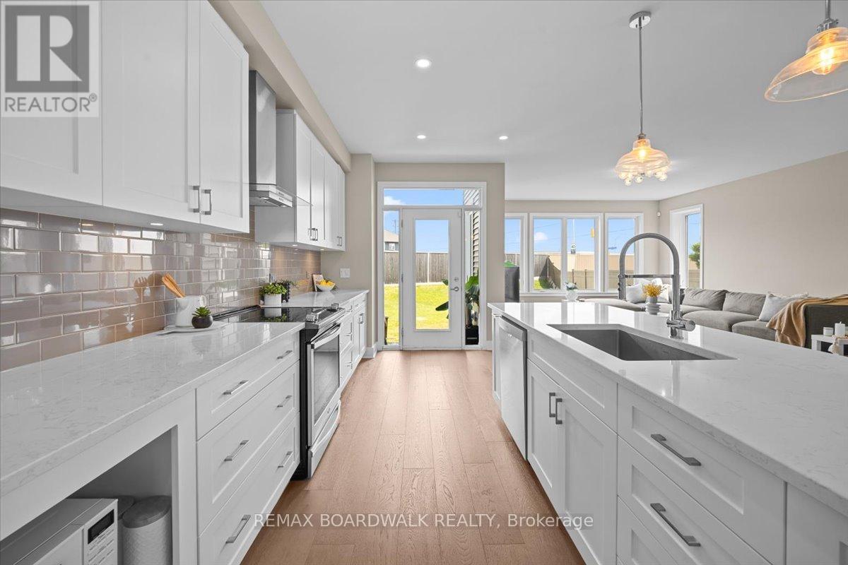 620 Barry Helman Drive, Ottawa, Ontario  K2J 4S2 - Photo 7 - X13786088