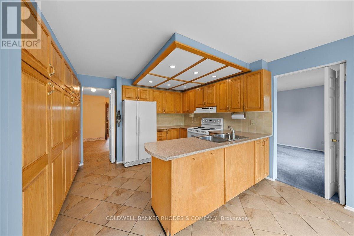 1031 Terranova Drive, Ottawa, Ontario  K1C 5M6 - Photo 13 - X13786112