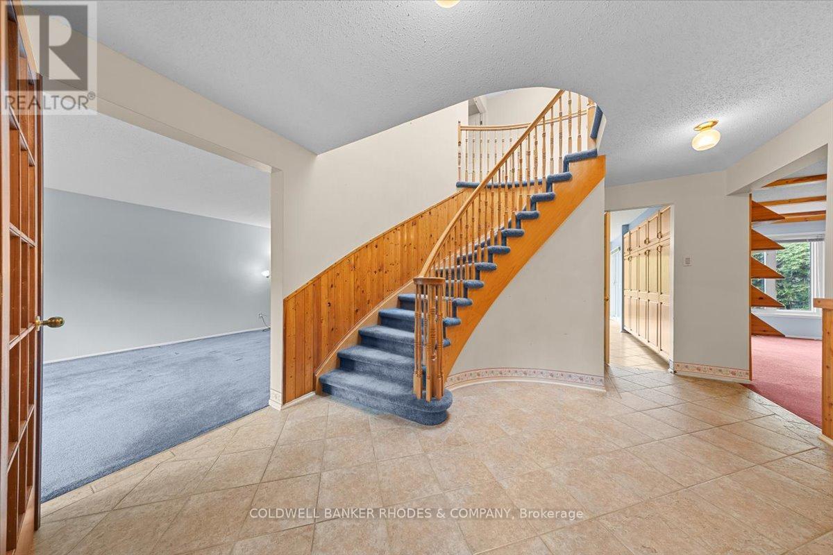1031 Terranova Drive, Ottawa, Ontario  K1C 5M6 - Photo 5 - X13786112