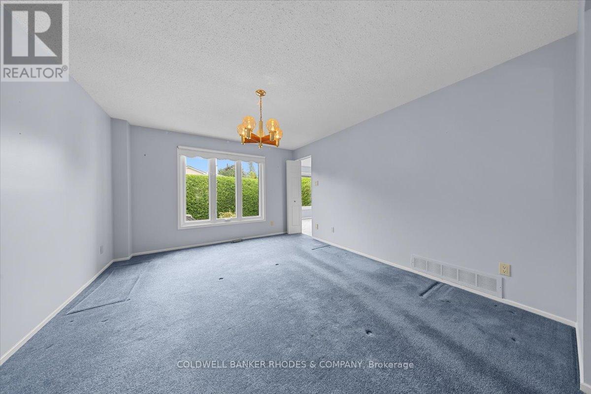 1031 Terranova Drive, Ottawa, Ontario  K1C 5M6 - Photo 9 - X13786112
