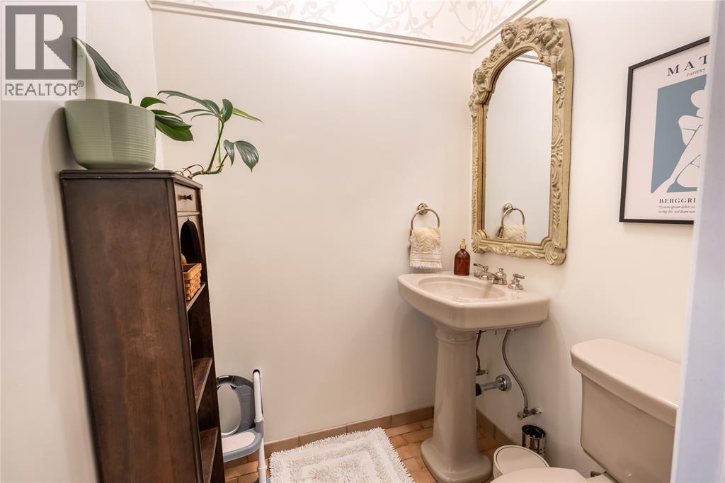 291 LONDON ROAD photo 17
