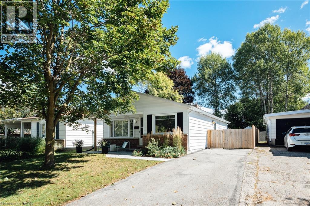78 Helene Crescent, Waterloo, Ontario  N2L 5E5 - Photo 4 - 40863421
