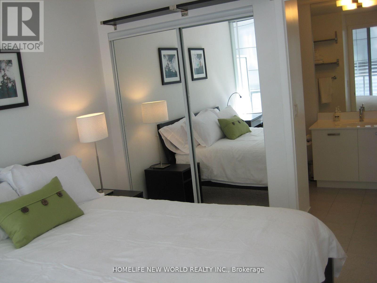 1302 - 832 Bay Street, Toronto, Ontario  M5S 1Z6 - Photo 12 - C13786134