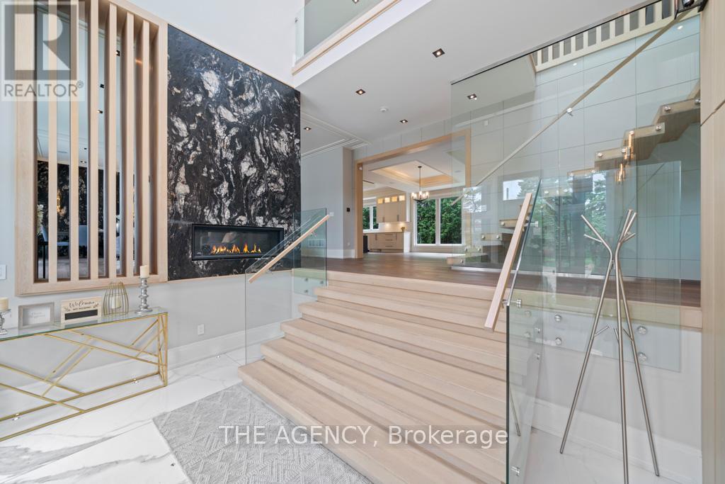 8 Frivick Court, Toronto, Ontario  M2M 3P6 - Photo 3 - C13786182