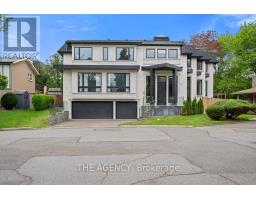 8 FRIVICK COURT, Toronto, Ontario