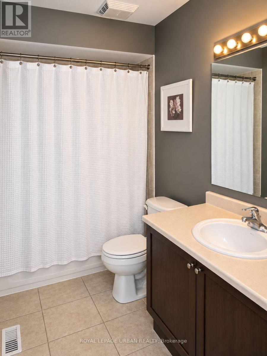 40 Keywood Street, Ajax, Ontario  L1Z 2E5 - Photo 11 - E13786046