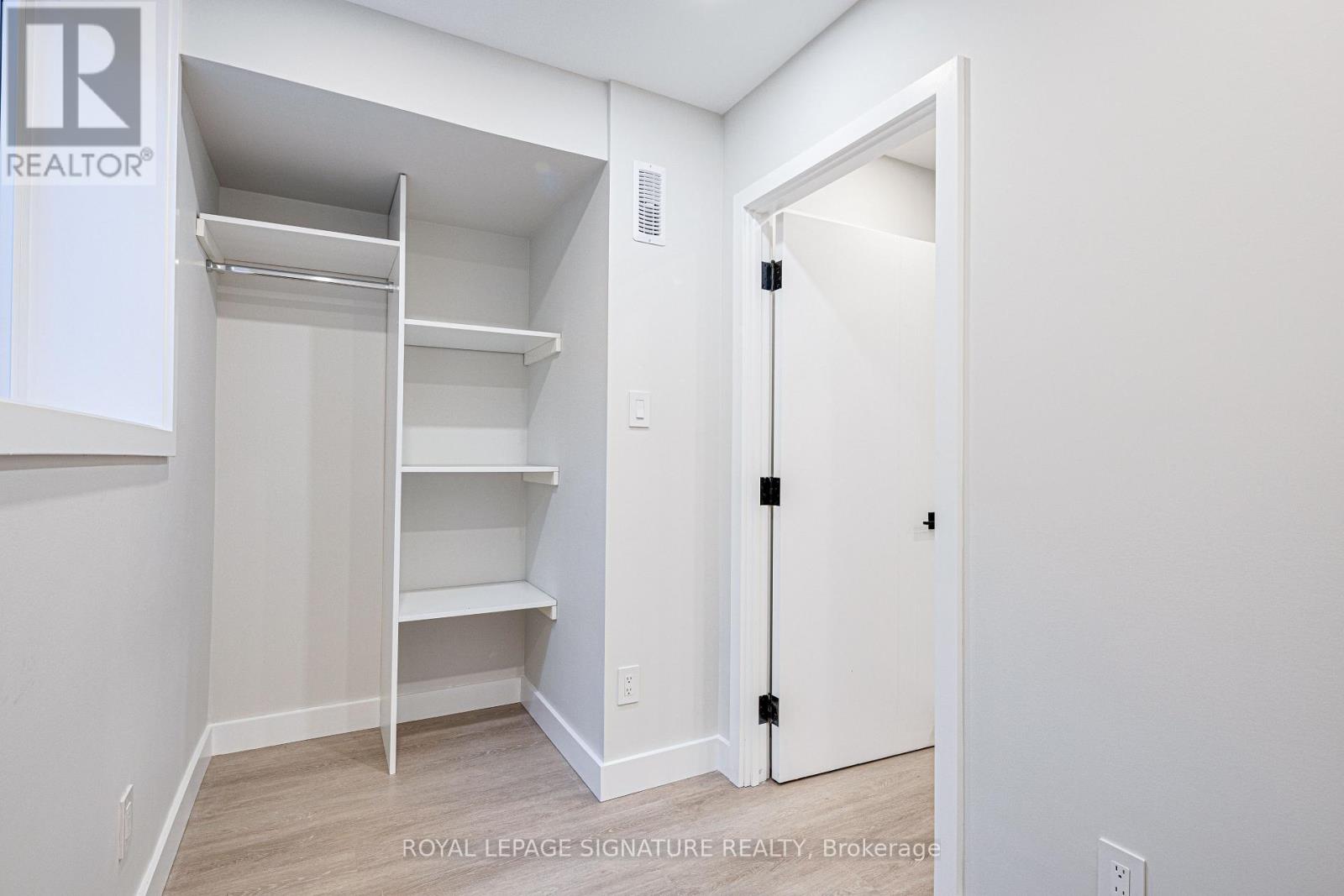 Lower - 20 Kewbeach Avenue, Toronto, Ontario  M4L 1B7 - Photo 9 - E13786104