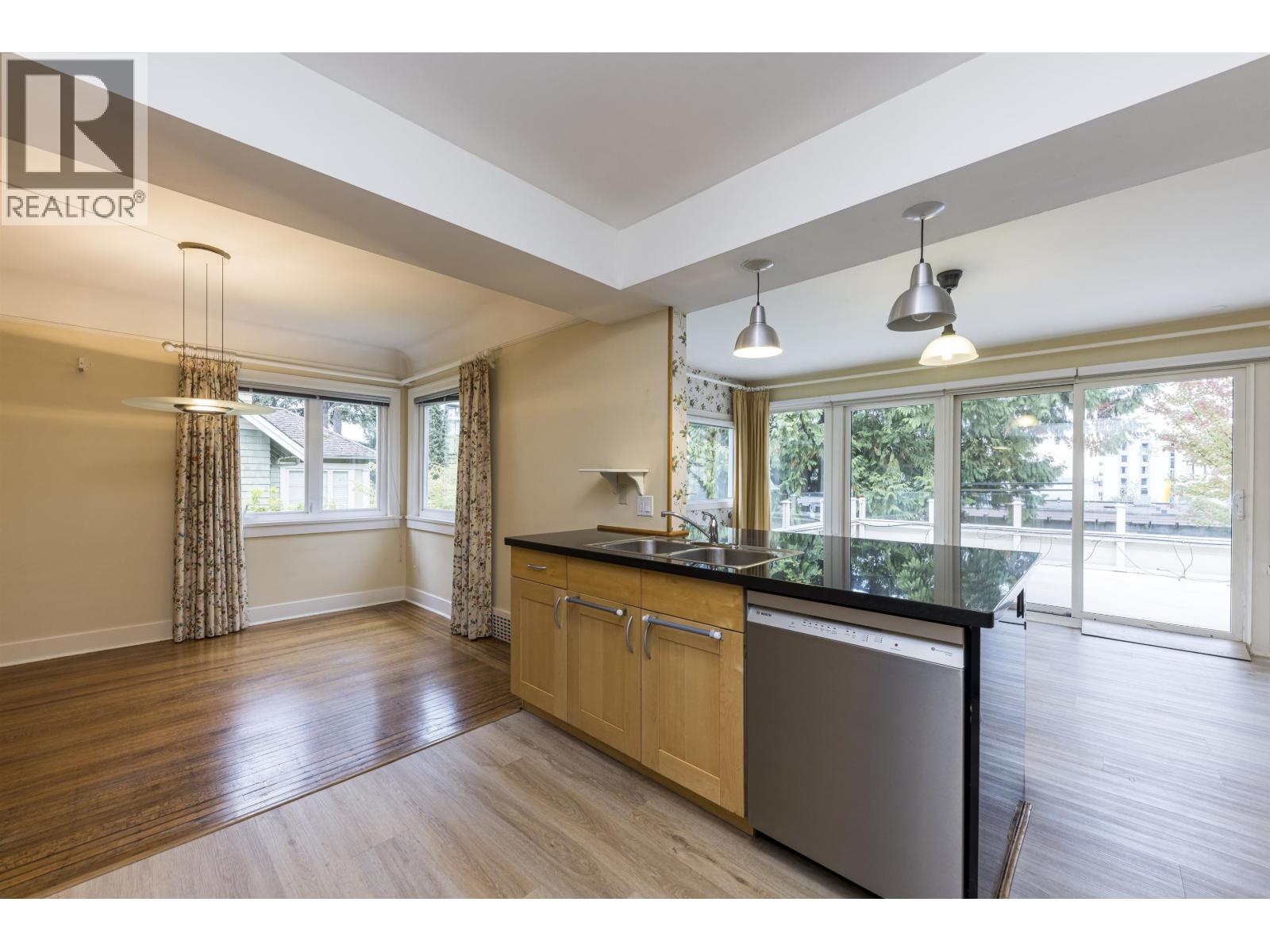 1848 Duchess Avenue, West Vancouver, British Columbia  V7V 1R1 - Photo 6 - R3165545