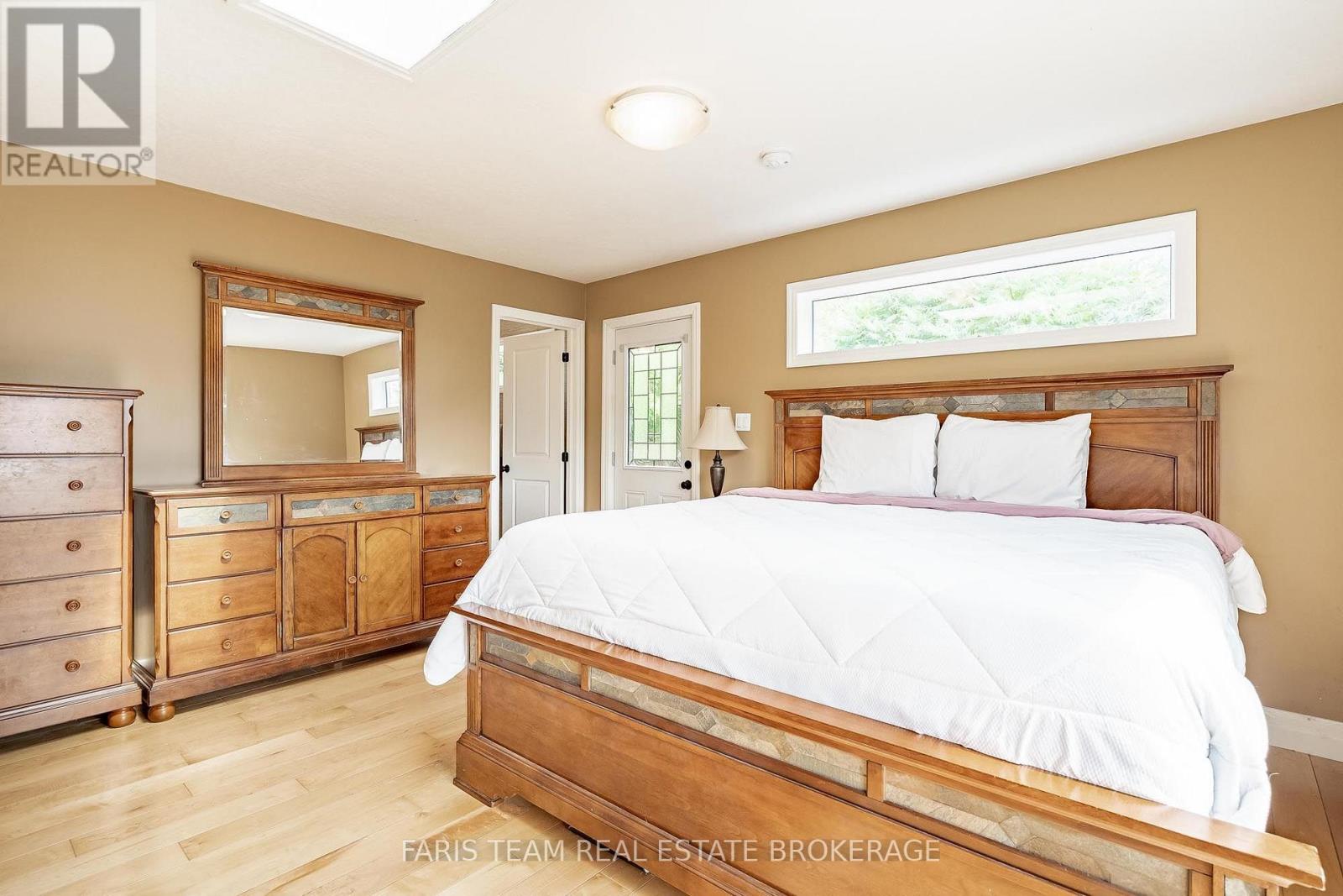 1858 Woods Bay Road, Severn, Ontario  L3V 0V7 - Photo 15 - S13786078