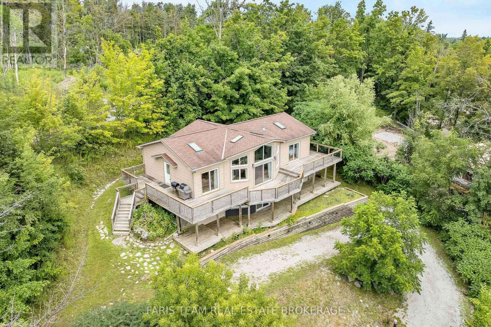 1858 Woods Bay Road, Severn, Ontario  L3V 0V7 - Photo 2 - S13786078