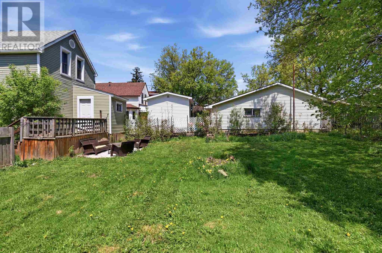 156 Walnut St, Sault Ste. Marie, Ontario  P6B 2E9 - Photo 5 - SM261281