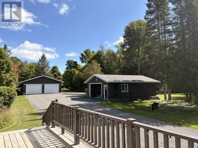 2032 20th Side Rd, Richard's Landing, Ontario P0R 1J0 - Photo 11 - SM262106