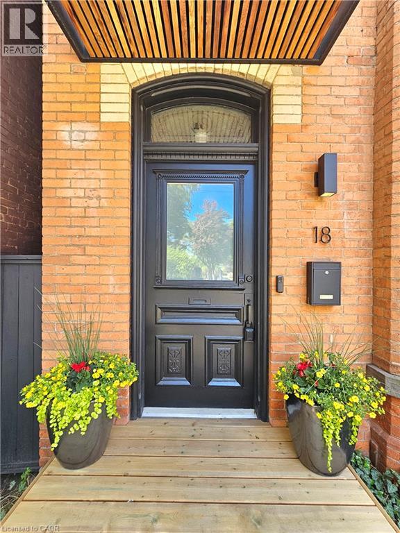 18 Alanson Street, Hamilton, Ontario  L8N 1W5 - Photo 4 - 40849424