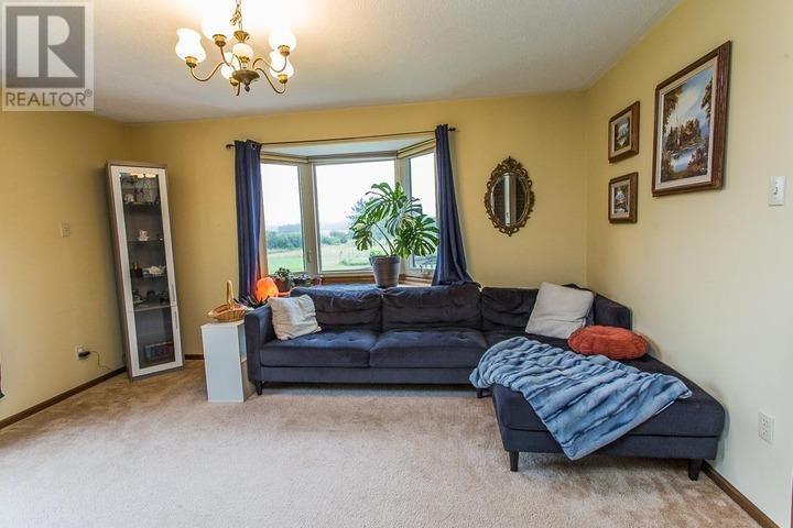 237 MacLennan RD|Laird Township photo 16