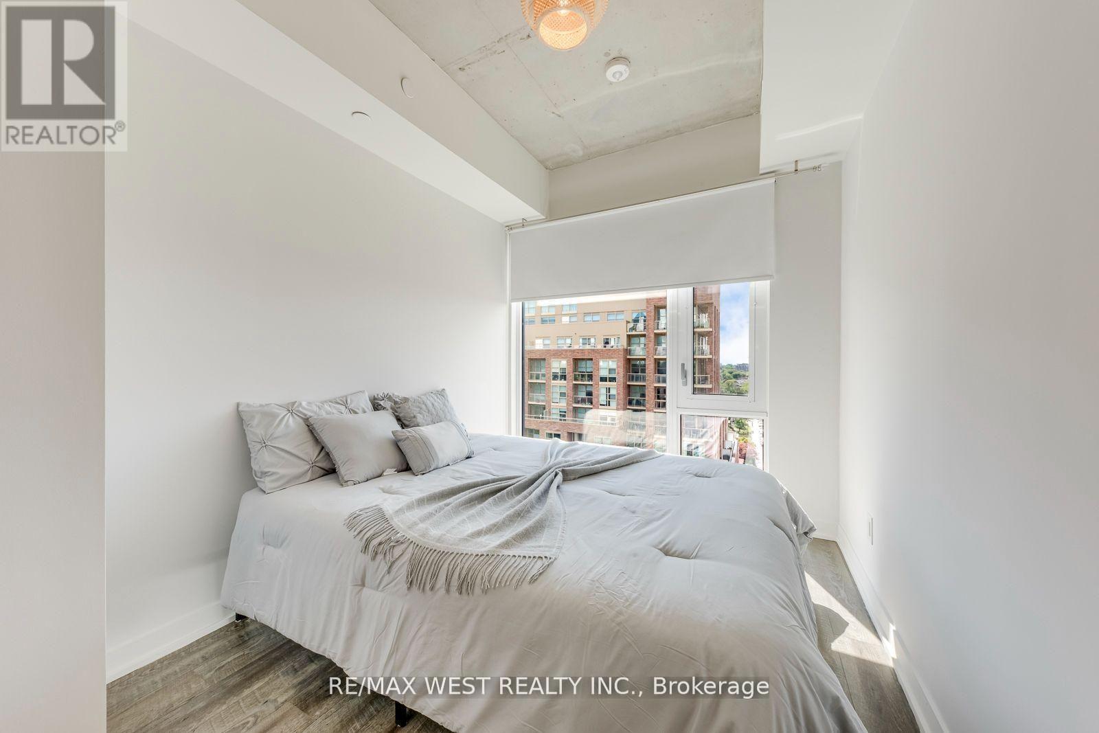 910 - 1808 St Clair Avenue W, Toronto, Ontario  M6N 0C1 - Photo 24 - W13786084