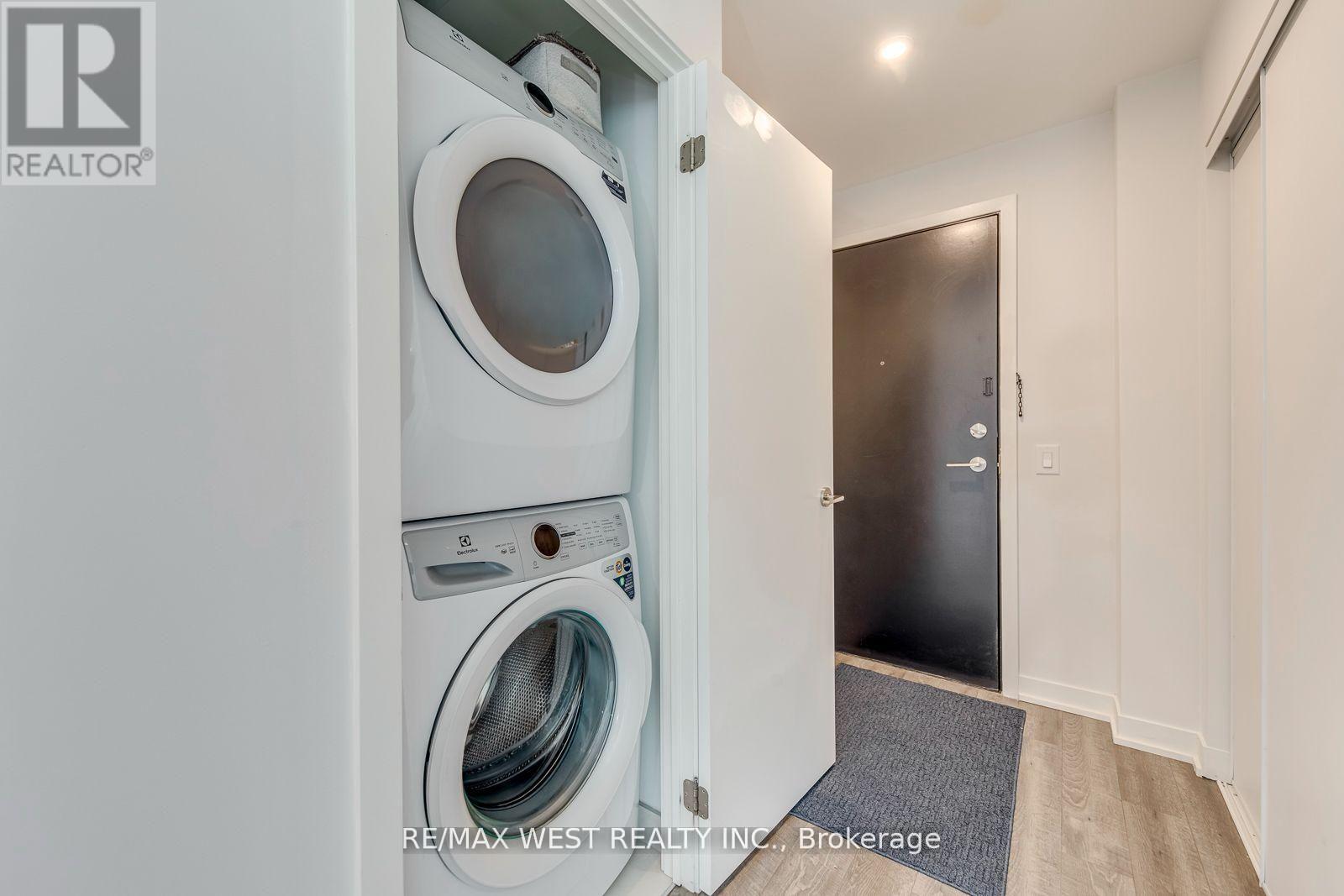 910 - 1808 St Clair Avenue W, Toronto, Ontario  M6N 0C1 - Photo 30 - W13786084