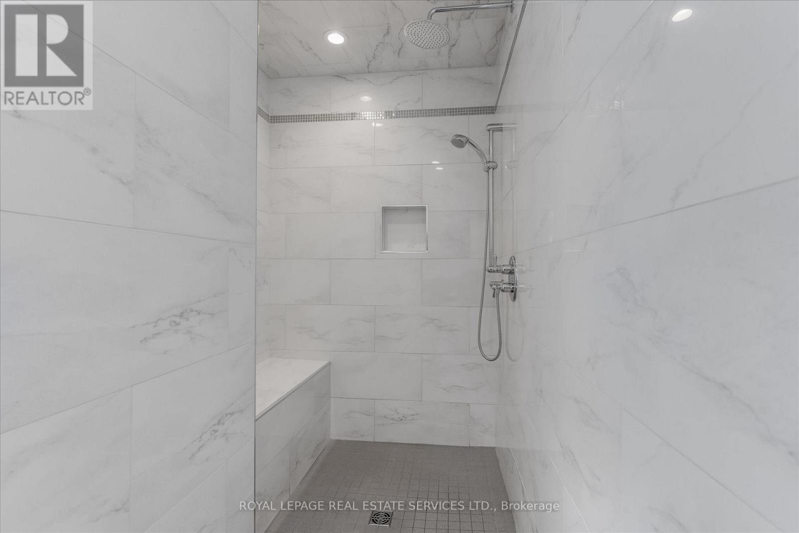 1075 Mayfair Road, Oakville, Ontario  L6M 1G5 - Photo 21 - W13786142