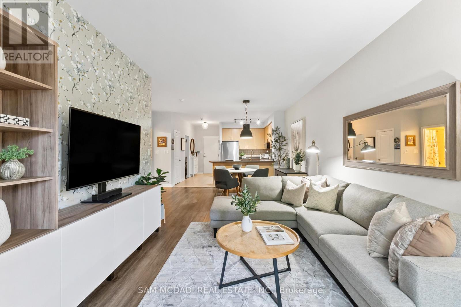 107 - 80 Port Street E, Mississauga, Ontario L5G 4V6 - Photo 4 - W13786144
