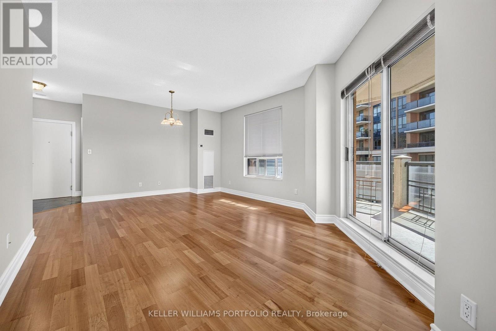 509 - 1 Lomond Drive, Toronto, Ontario  M8X 2Z3 - Photo 4 - W13786162
