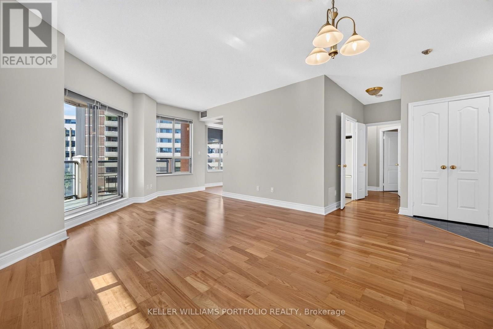 509 - 1 Lomond Drive, Toronto, Ontario  M8X 2Z3 - Photo 5 - W13786162