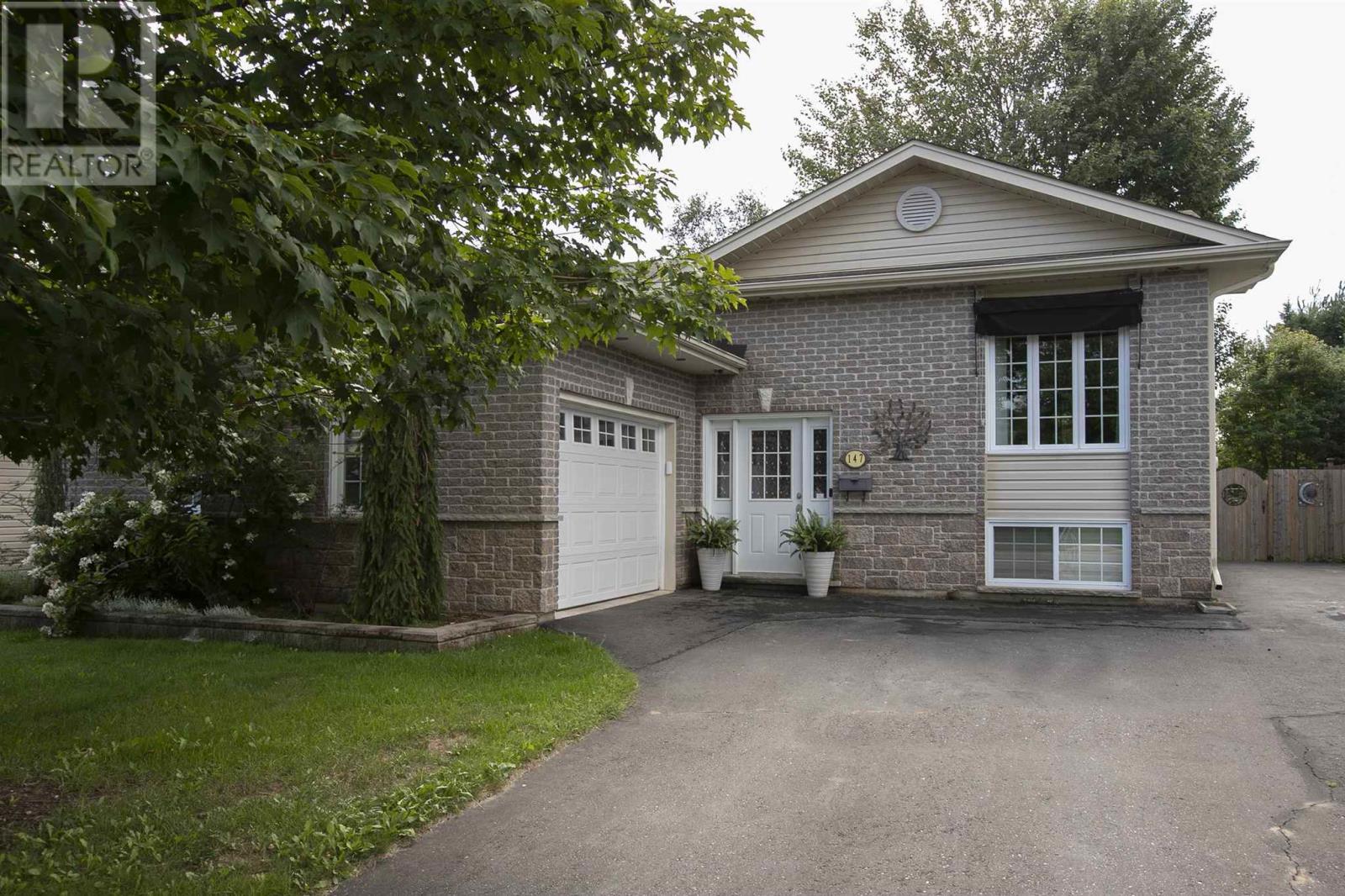 147 Queensgate Blvd, Sault Ste. Marie, Ontario P6A 6Y4 - Photo 7 - SM262488