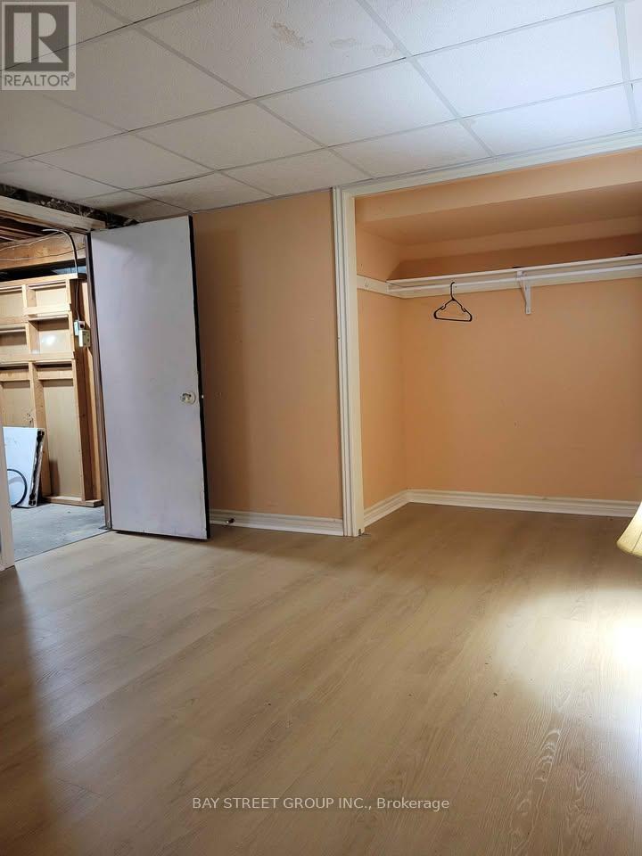 182 PHYLLIS AVENUE photo 12