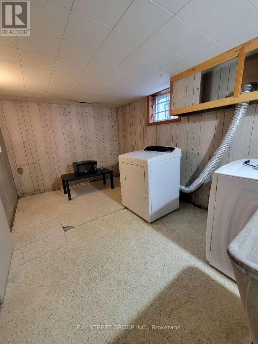 182 PHYLLIS AVENUE photo 13