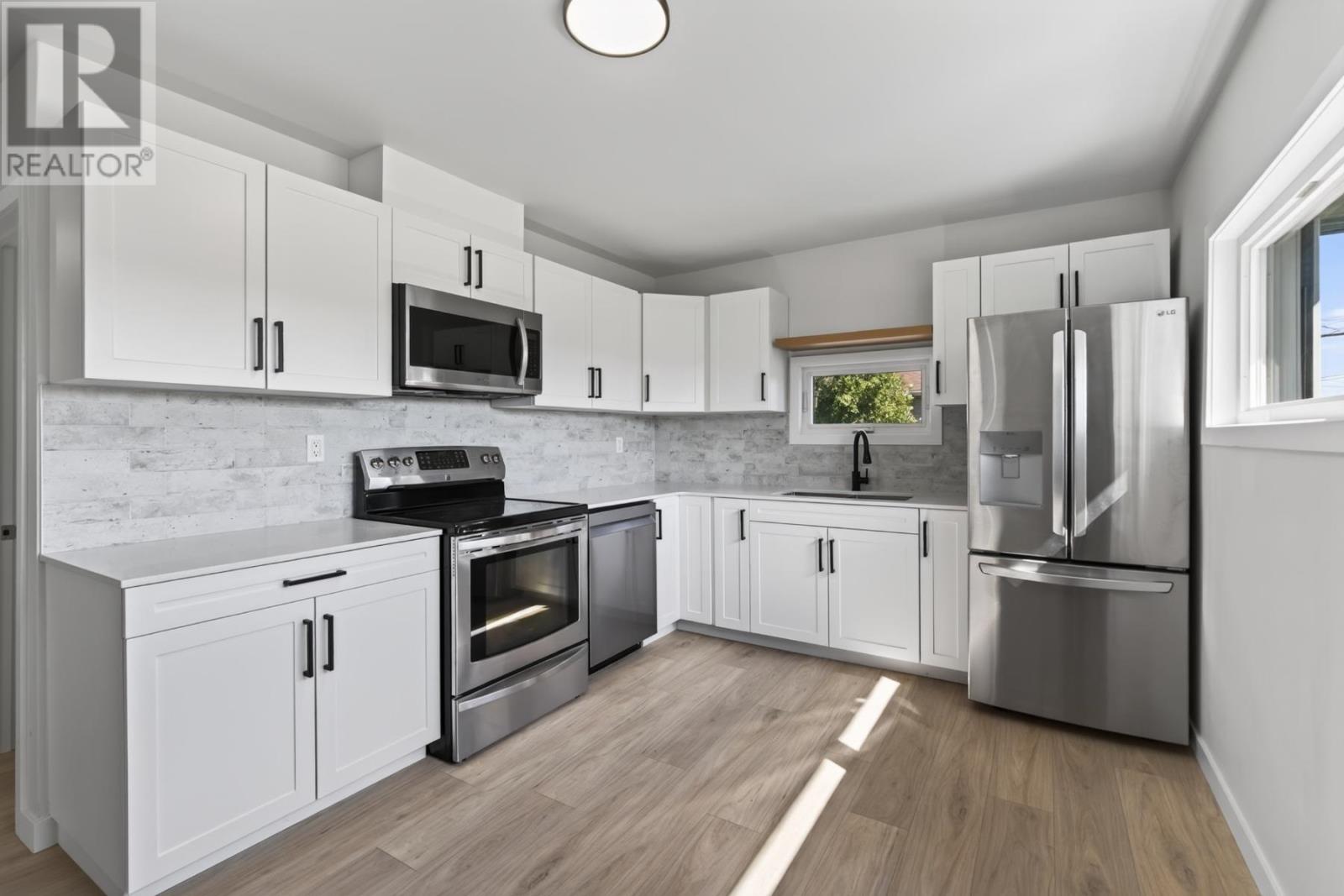 262 Kingsford Rd, Sault Ste. Marie, Ontario  P6C 2W1 - Photo 11 - SM262526
