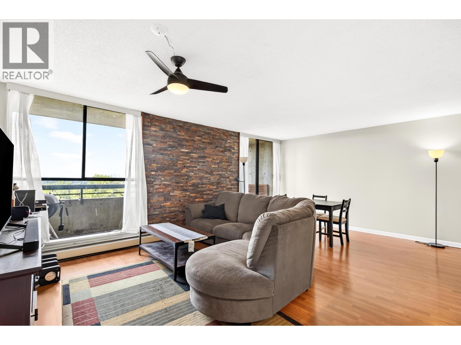 1601 3771 Bartlett Court, Burnaby, British Columbia V3J 7G8 - Photo 11 - R3160969