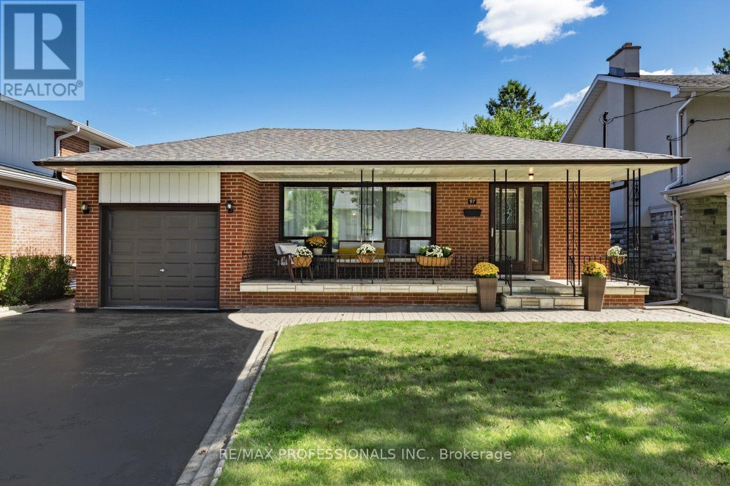 97 FREEMONT AVENUE, Toronto, Ontario