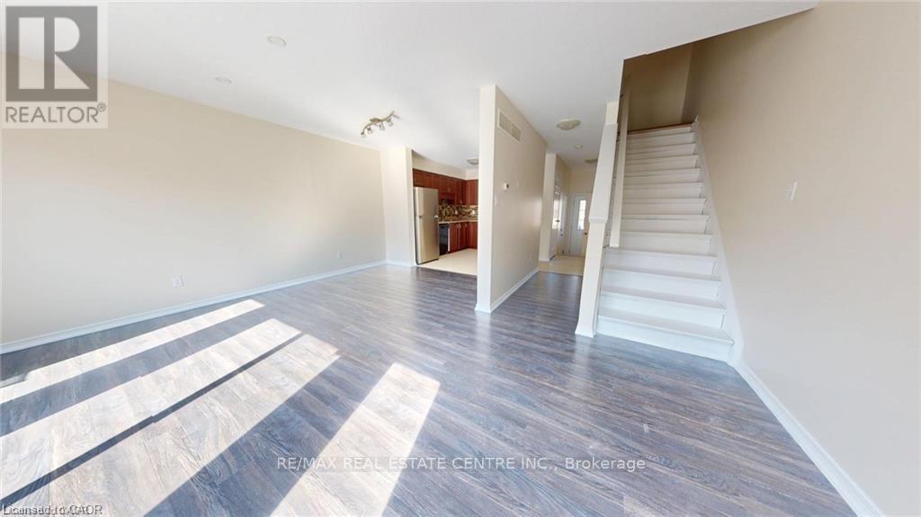 11 Sorrento Street, Kitchener, Ontario  N2R 0A4 - Photo 10 - X13786054