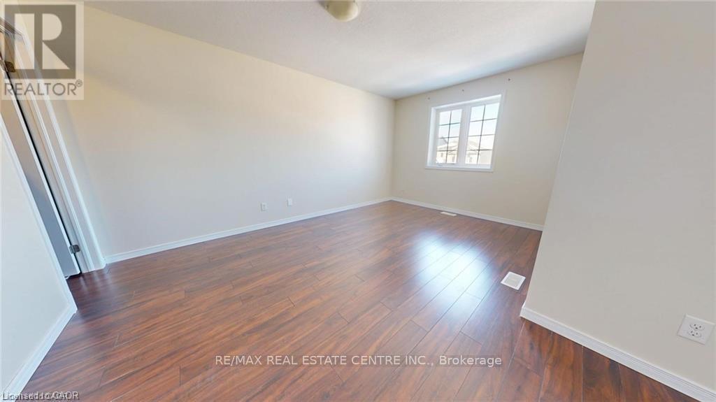 11 Sorrento Street, Kitchener, Ontario  N2R 0A4 - Photo 12 - X13786054