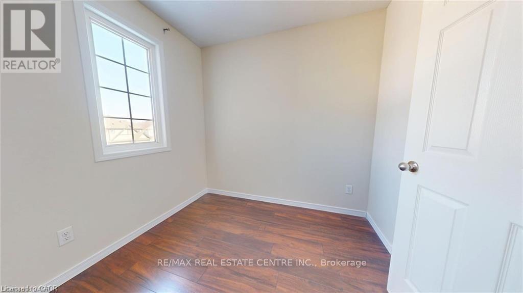 11 Sorrento Street, Kitchener, Ontario  N2R 0A4 - Photo 14 - X13786054