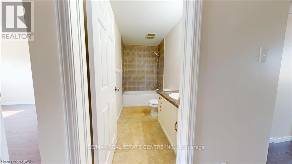11 Sorrento Street, Kitchener, Ontario  N2R 0A4 - Photo 16 - X13786054