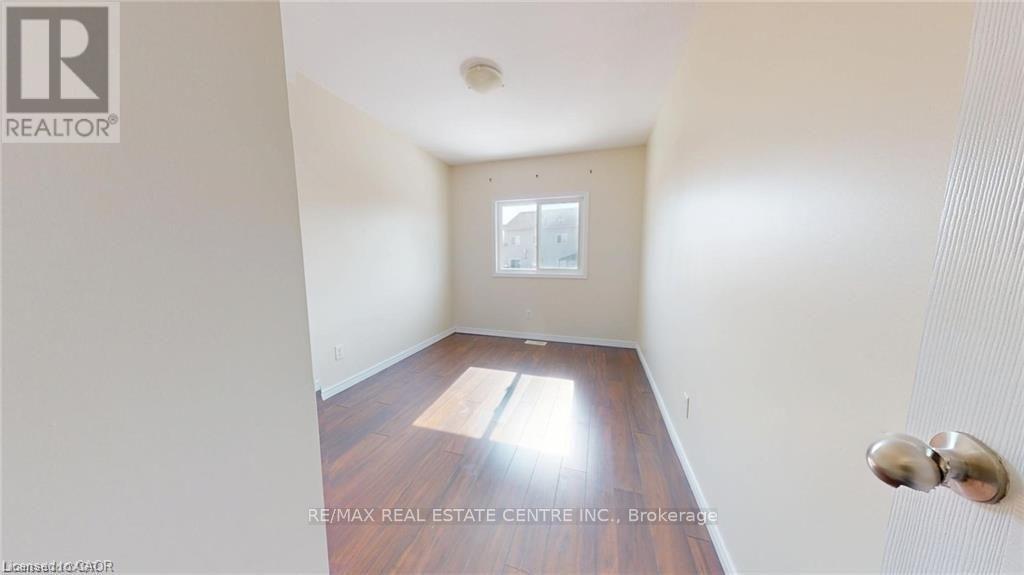 11 Sorrento Street, Kitchener, Ontario  N2R 0A4 - Photo 17 - X13786054