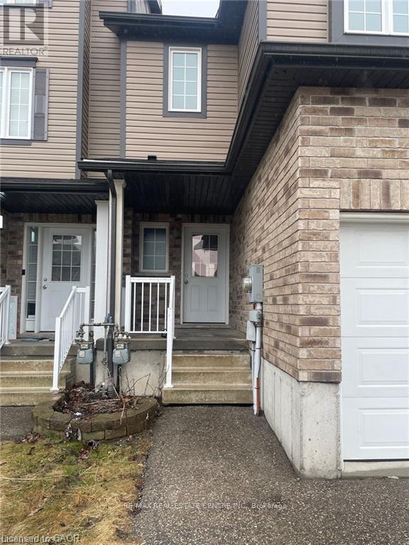 11 Sorrento Street, Kitchener, Ontario  N2R 0A4 - Photo 2 - X13786054