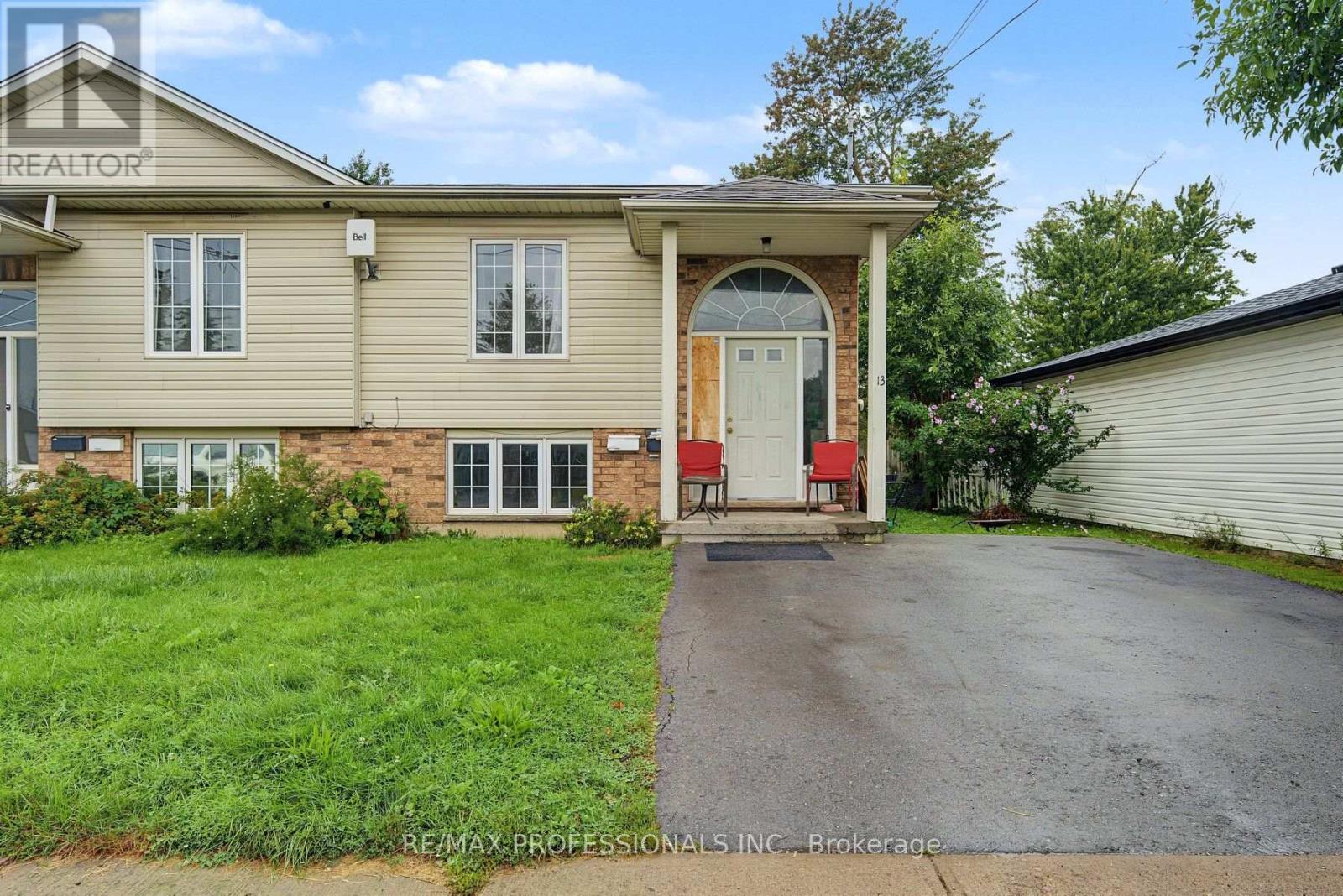 Lower - 13 Waite Lane, St. Catharines, Ontario  L2P 3Y7 - Photo 1 - X13786082